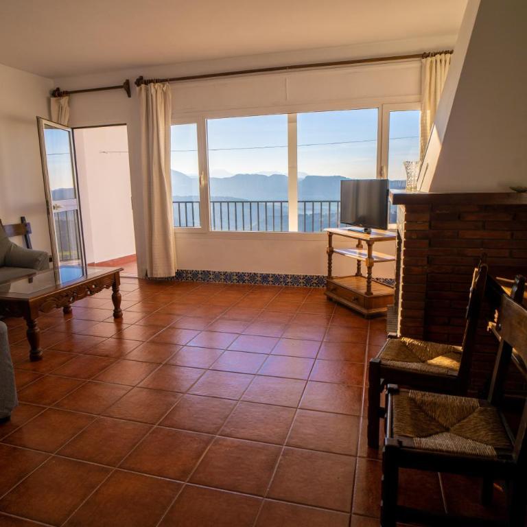 Apartamentos Terrazas del Tajo - Apartamento con vistas a las montañas - 3