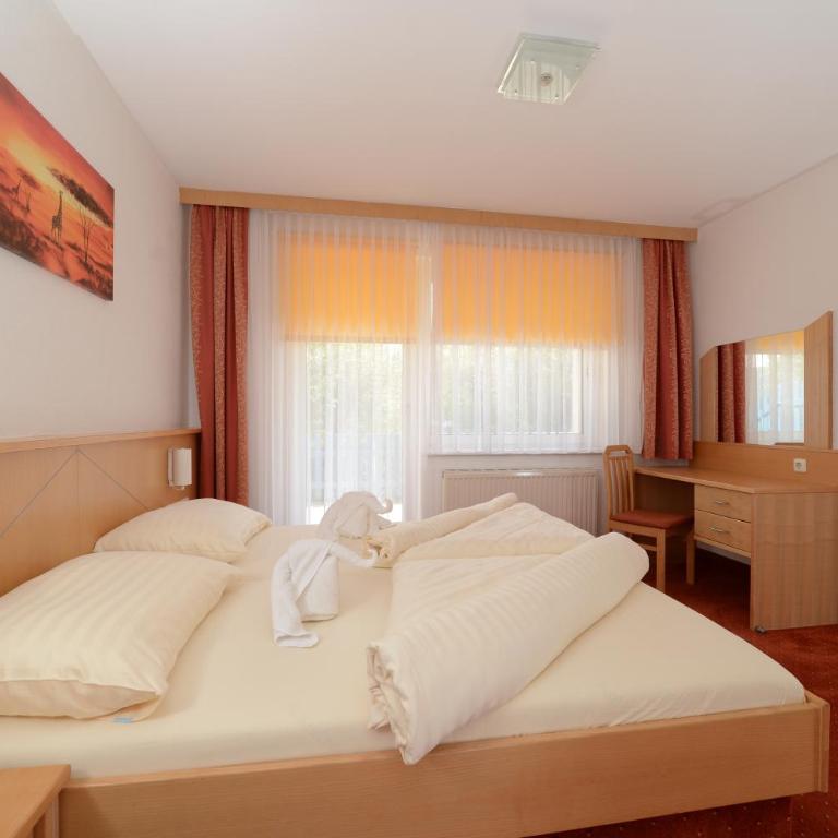 Strandhotel Faak - Superior Apartment mit 1 Schlafzimmer, Balkon und Seeblick - 2