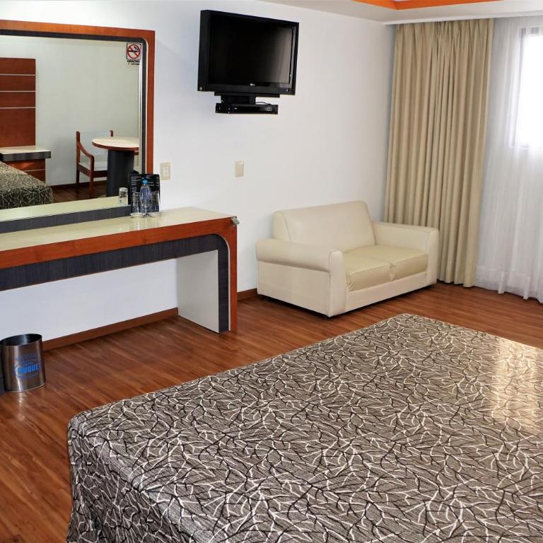 Hotel Duque - Deluxe Queen Room - 4
