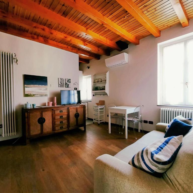 ANTICA CORTE, bilocale nel centro storico di Como - Appartamento con 1 Camera da Letto - 1