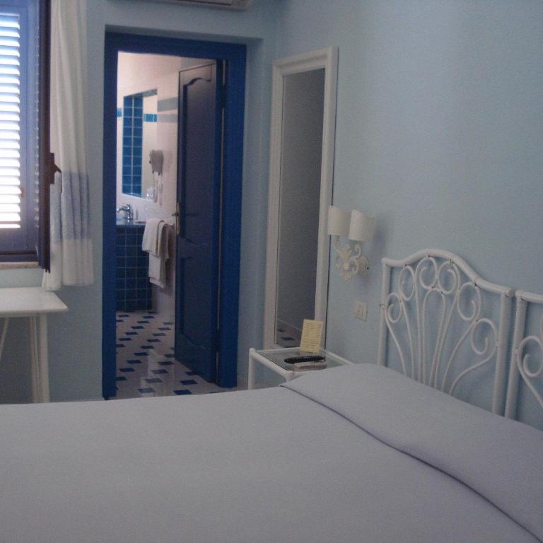 Hotel La Lampara - Camera Tripla Superior - 1