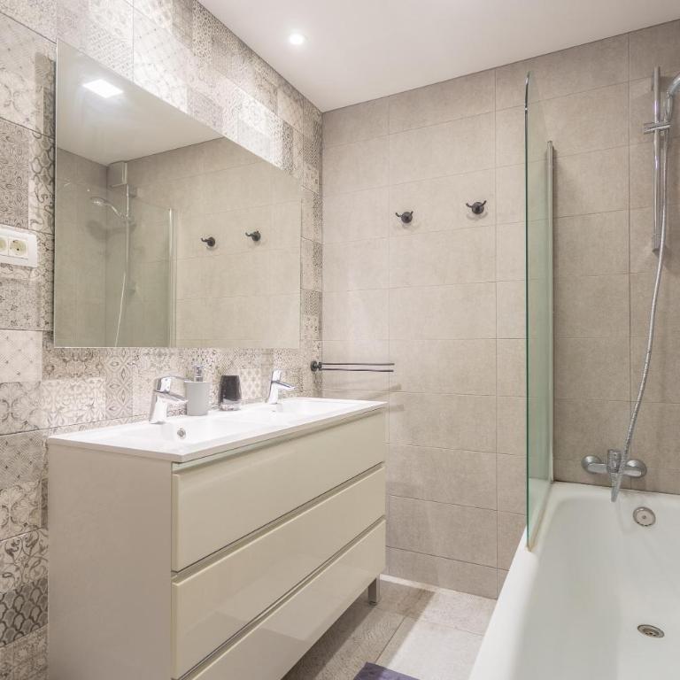 Modern 3 Bedroom Duplex Adeje City Center Wifi - Casa de 3 dormitorios - 6