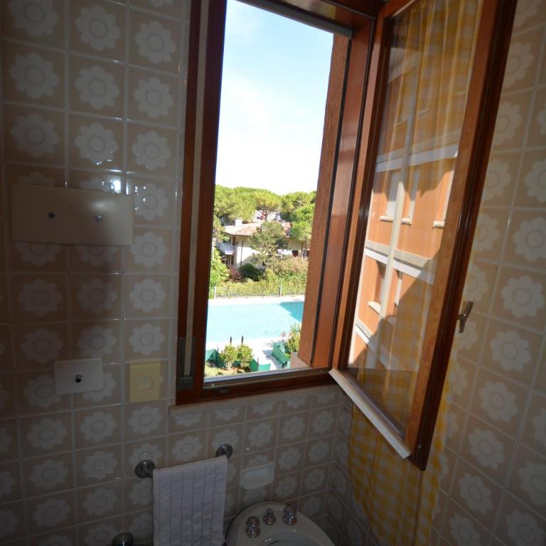 Lignano Riviera economico con piscina - Appartamento con Vista Piscina - 12