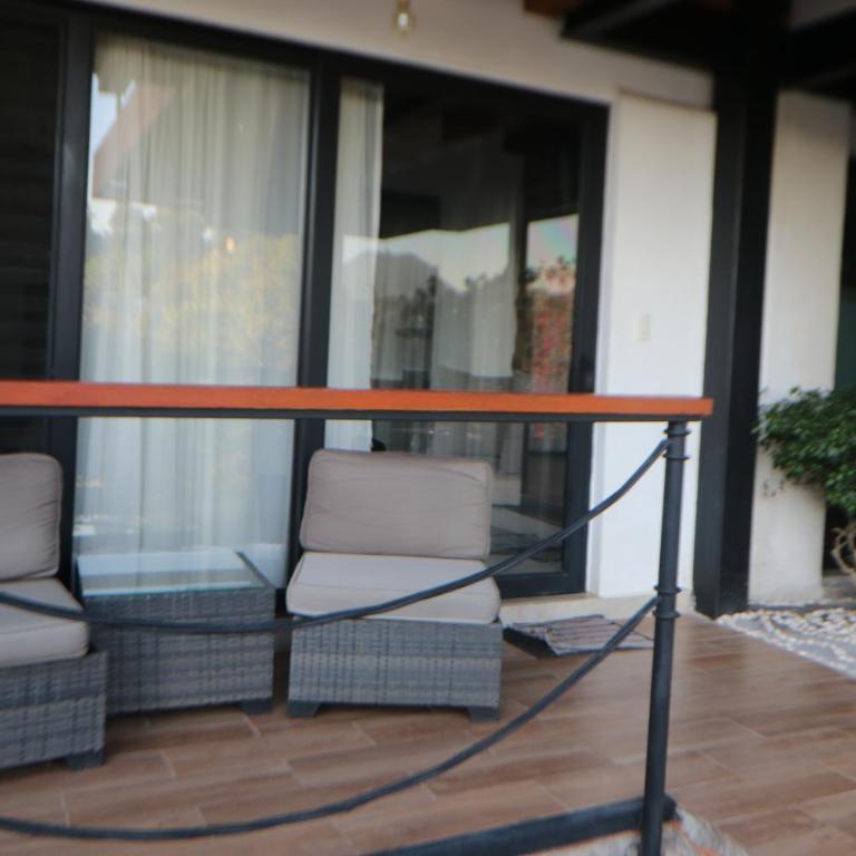 Casa Acento - Habitación con cama extragrande y bañera de hidromasaje - 9