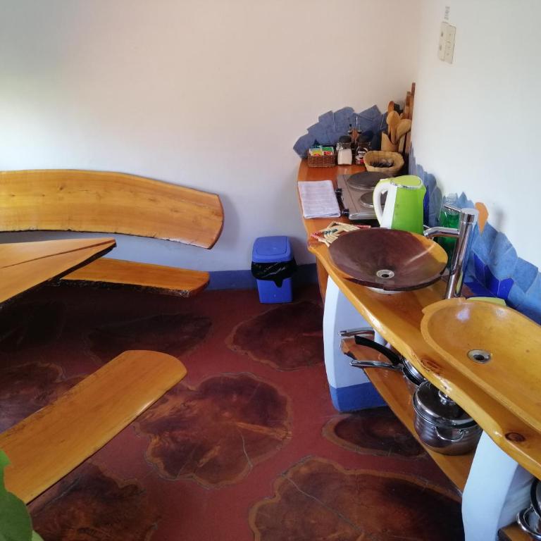 Hostal Las Olas - Suite with Lake View - 20