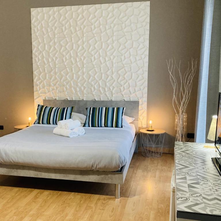 Stesicoro InHabit - Catania City Center - Deluxe Queen Room - 3