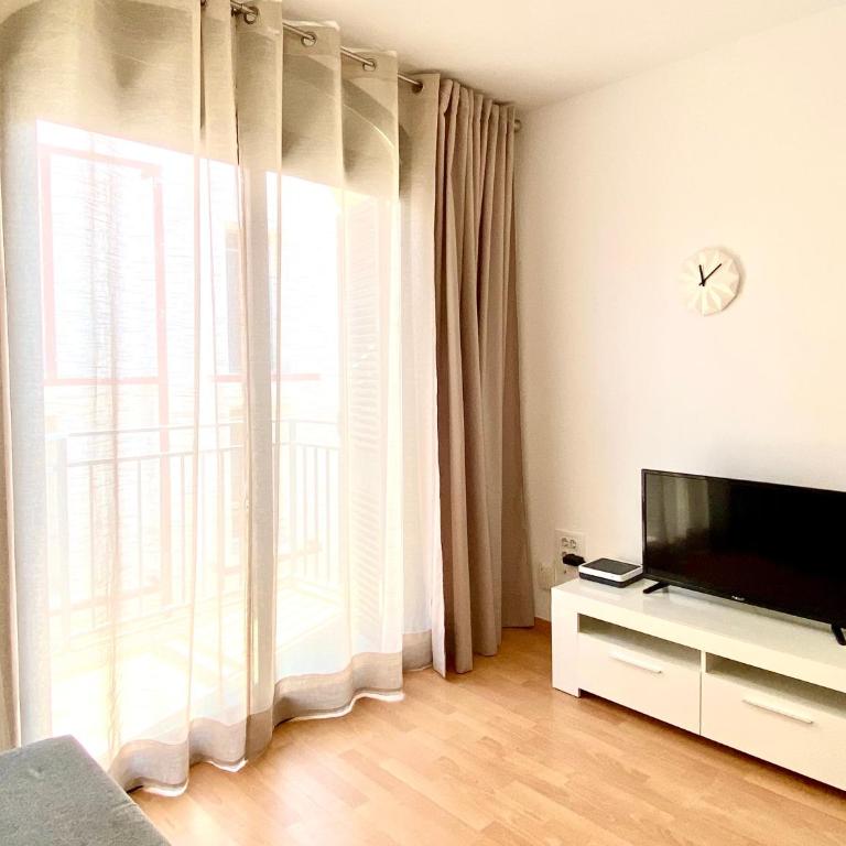 Excelente apartamento en el centro de Cambrils - Apartamento de 1 dormitorio - 2