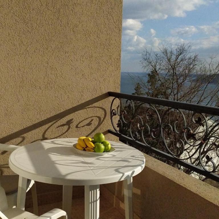 Sunny Bay Apartments - One-Bedroom Apartment - 15