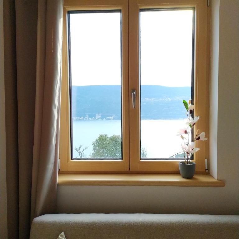 Sunny Bay Apartments - One-Bedroom Apartment - 5