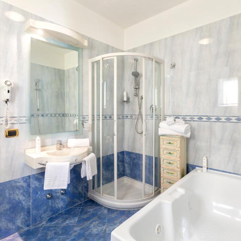 Hotel Baia Imperiale - Camera Quadrupla Classic - 3