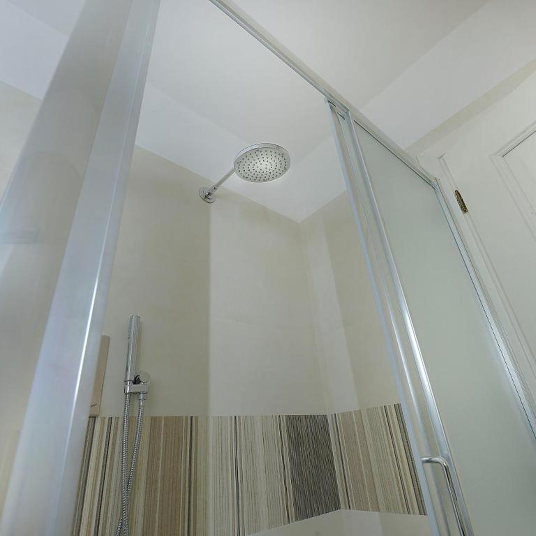 UR-NEST Moline - Three-Bedroom Apartment - 15