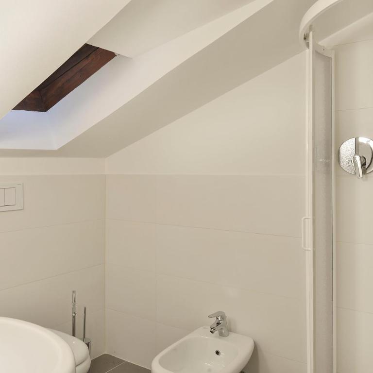 UR-NEST Moline - Three-Bedroom Apartment - 22