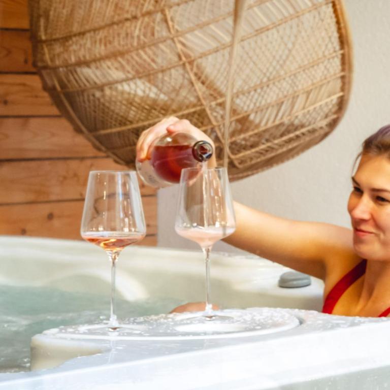 Der Steinerwirt - hangout & hotel - Deluxe Suite with Spa Bath - 17