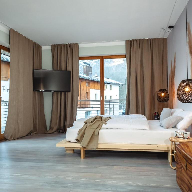 Der Steinerwirt - hangout & hotel - Deluxe Double Room with Balcony - 14