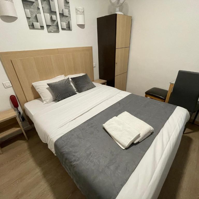 Hôtel de Bordeaux - Superior Single Room - 2