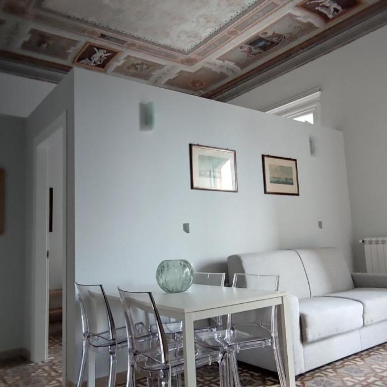 Palazzo Caratozzolo - Appartamento con Balcone - 5