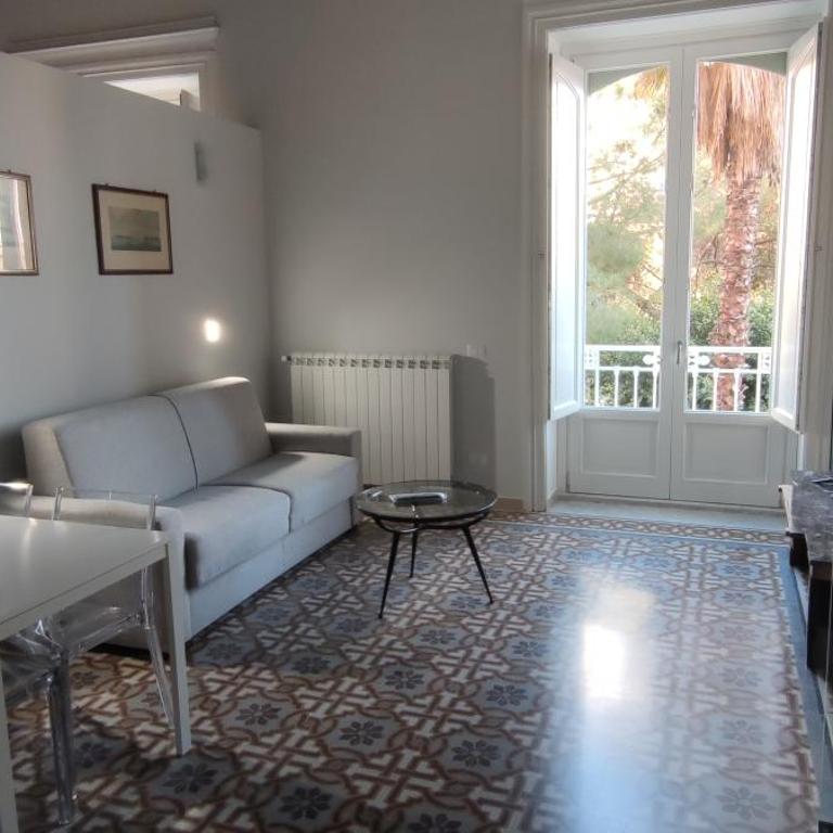 Palazzo Caratozzolo - Appartamento con Balcone - 10