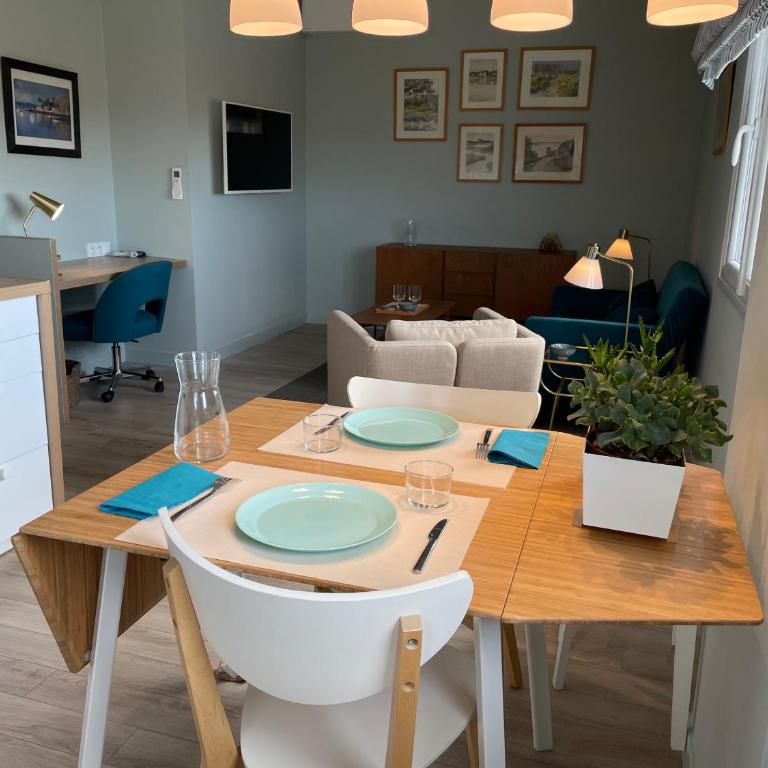 Vue sur rade appartement élégant vaste climatisé étage élevé ascenseur proche parking et toutes commodités au cœur du Toulon historique - Apartment mit 1 Schlafzimmer - 20