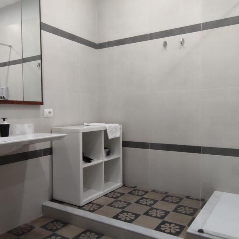 Palazzo Caratozzolo - Appartamento con Balcone - 15