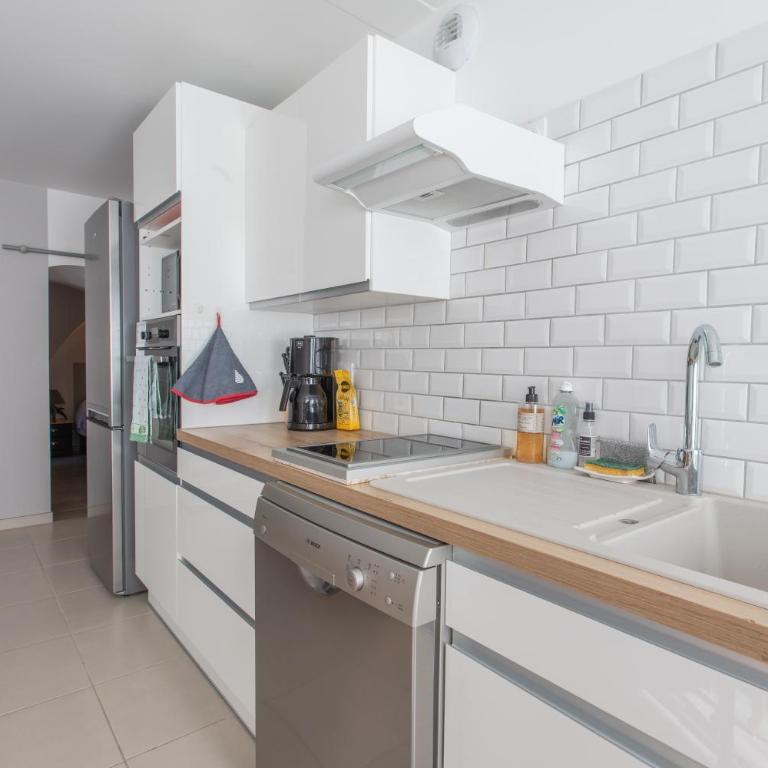 Rez-de-chaussée Climatisé centre ville d'Embrun 3 étoiles - Appartement avec Terrasse - 4