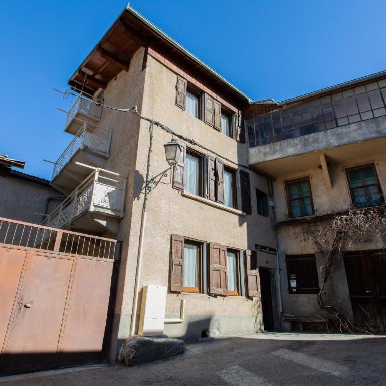 Rez-de-chaussée Climatisé centre ville d'Embrun 3 étoiles - Appartement avec Terrasse - 13