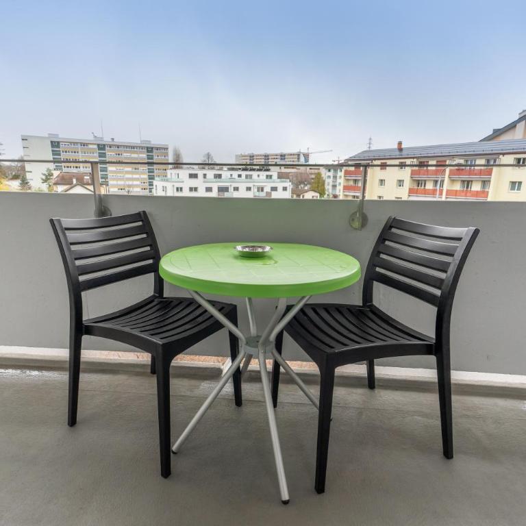 Nyon Hostel - Doppelzimmer mit Balkon - 4