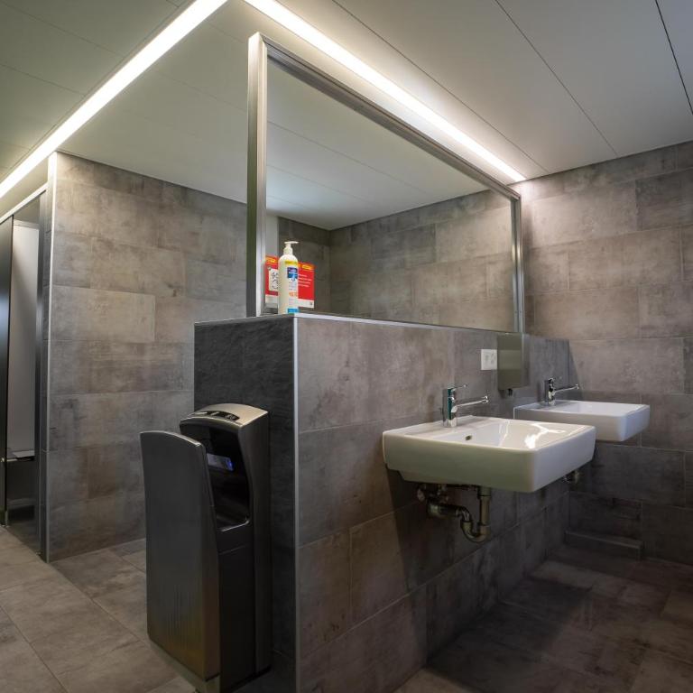 Nyon Hostel - Bett im Frauenschlafsaal mit 6 Betten - 13