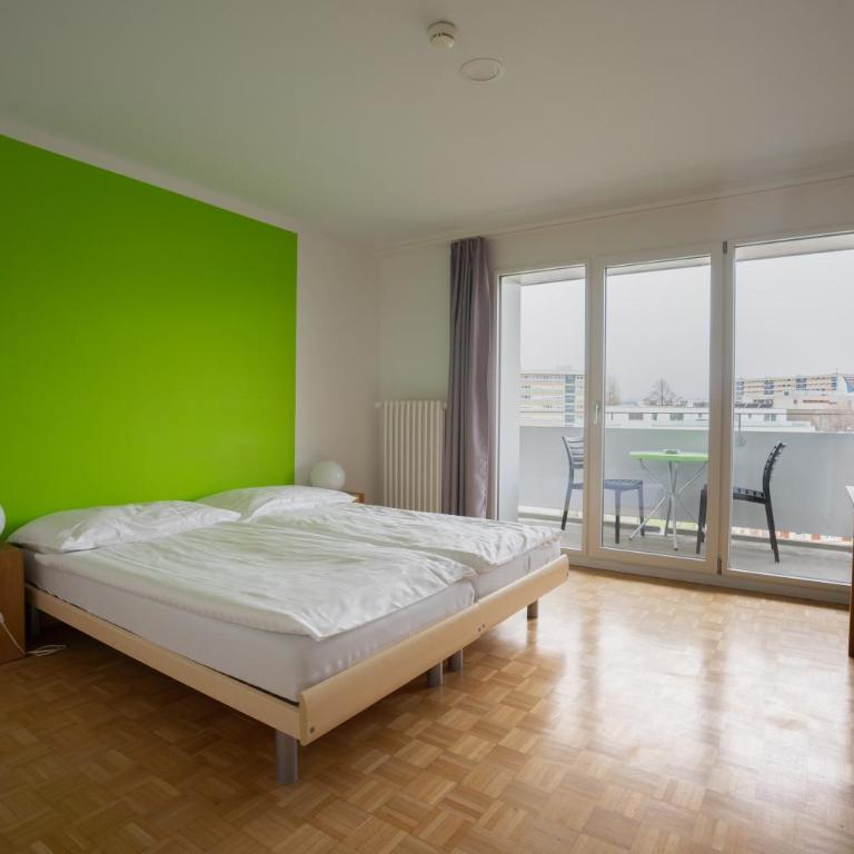 Nyon Hostel - Doppelzimmer mit Balkon - 3