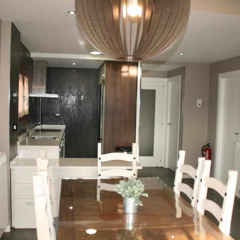 Casa Biescas Ski EVcharger Formigal 30min BBQ - Three-Bedroom House - 10