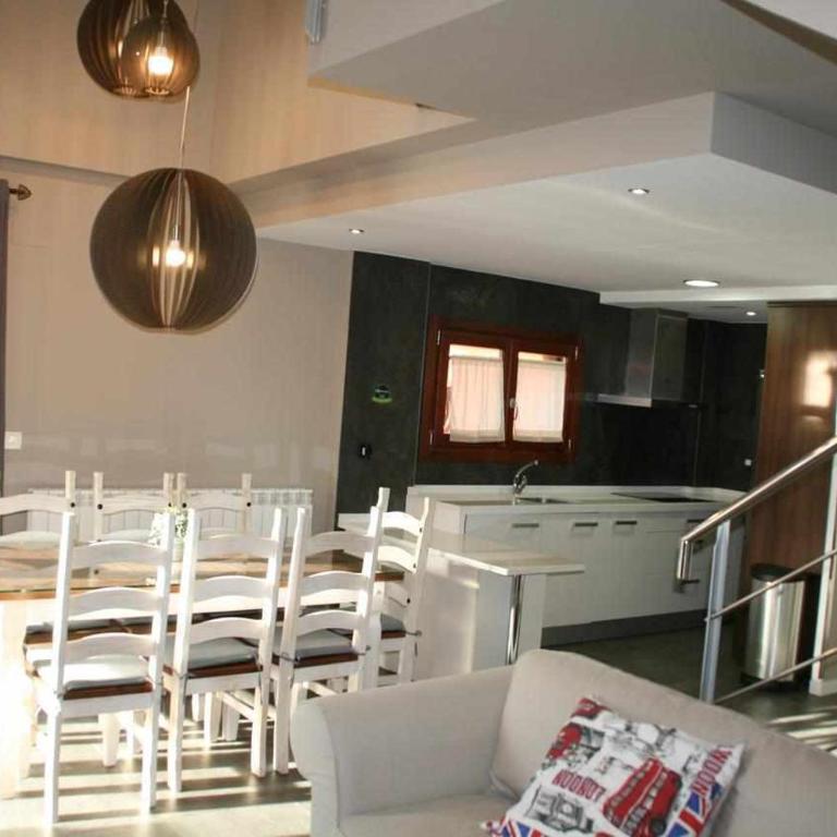 Casa Biescas Ski EVcharger Formigal 30min BBQ - Three-Bedroom House - 25