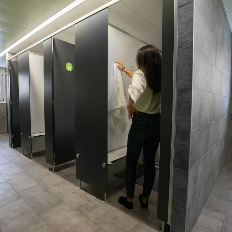 Nyon Hostel - Bett im Frauenschlafsaal mit 6 Betten - 12