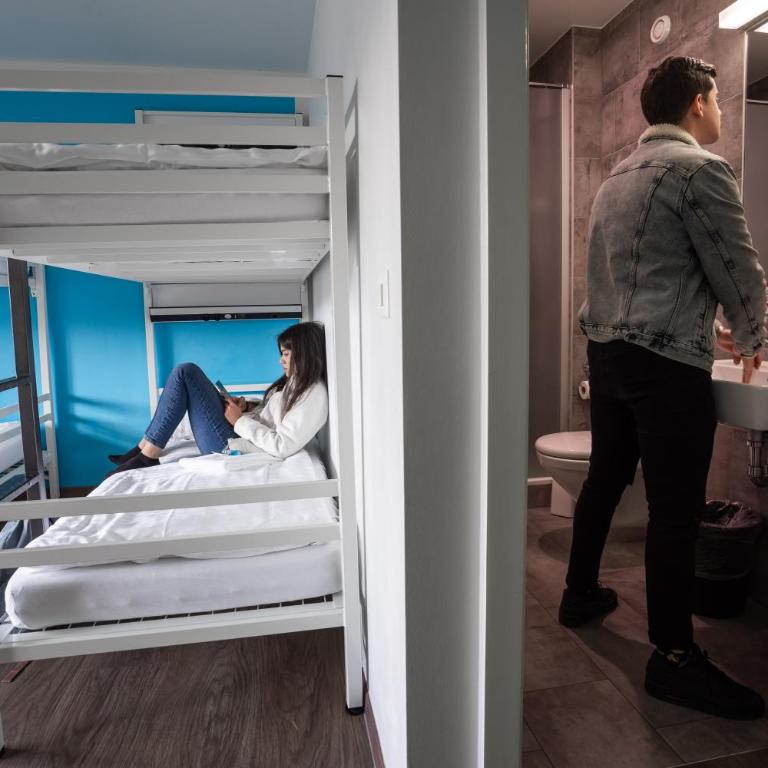 Nyon Hostel - Economy Vierbettzimmer mit Bad - 4