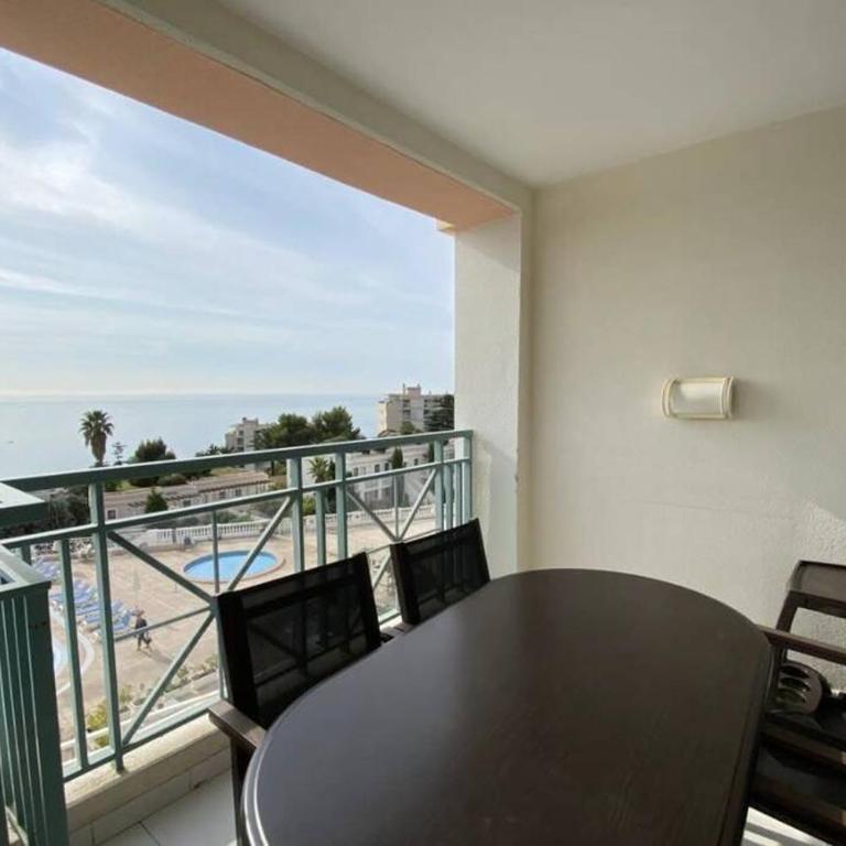 C021 Lumineux appartement avec Terrasse et Piscine - Apartment mit Meerblick - 4