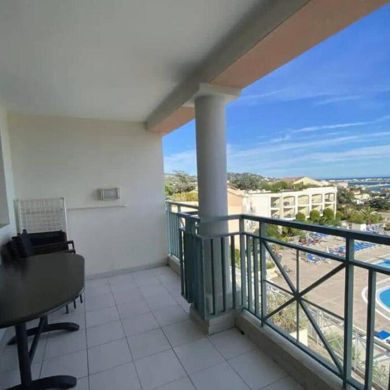 C021 Lumineux appartement avec Terrasse et Piscine - Apartment mit Meerblick - 12
