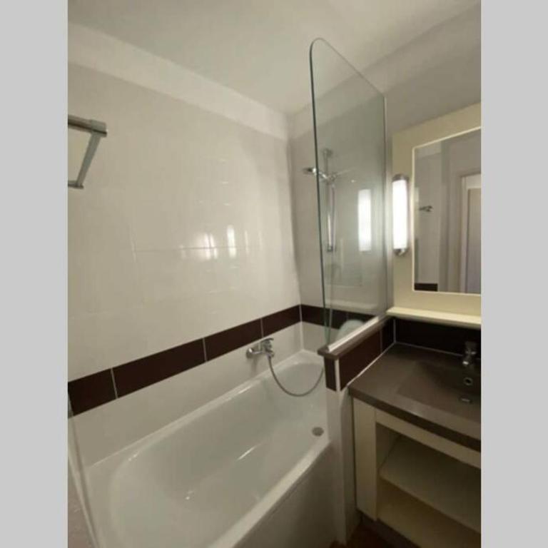 C021 Lumineux appartement avec Terrasse et Piscine - Apartment mit Meerblick - 19