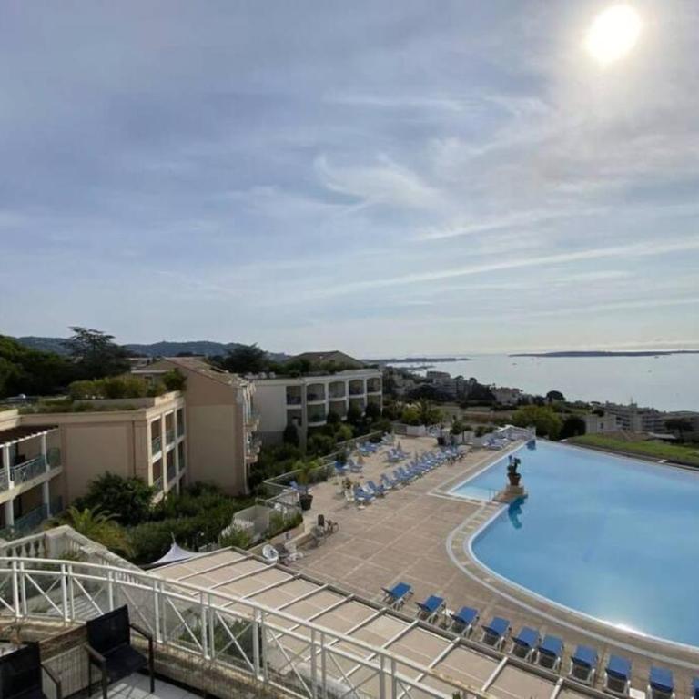 C021 Lumineux appartement avec Terrasse et Piscine - Apartment mit Meerblick - 20