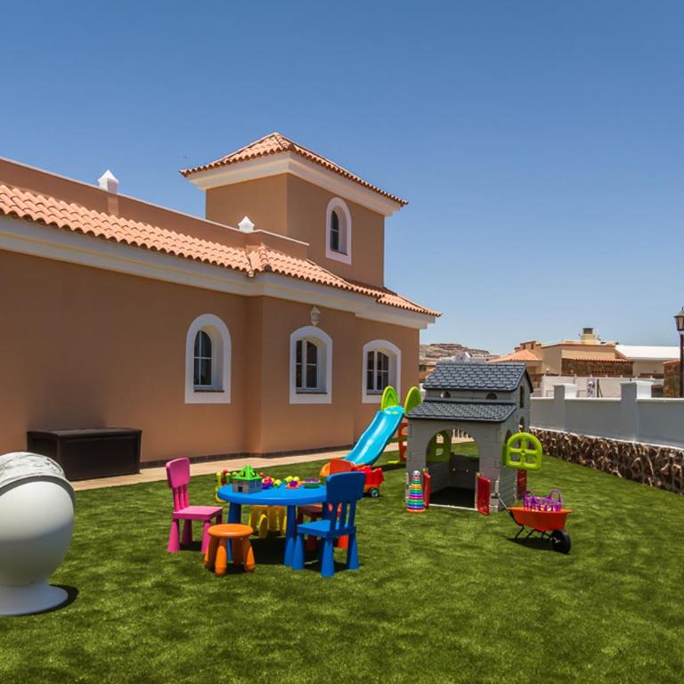 Perfect for family holidays with private pool, near beach and golf- Villa Ashley - Villa - 14