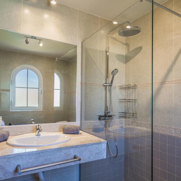 Perfect for family holidays with private pool, near beach and golf- Villa Ashley - Villa - 41