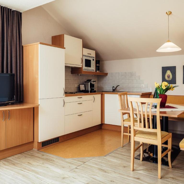 Bergkristall Ladis - One-Bedroom Apartment with Balcony - 1
