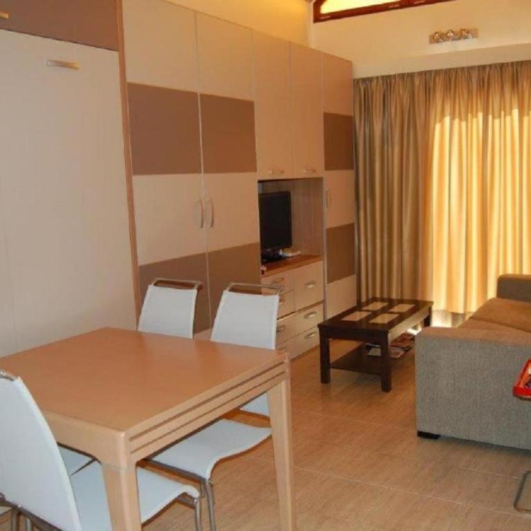 Apartamento Privado en Complejo Aida - Apartamento con terraza - 25