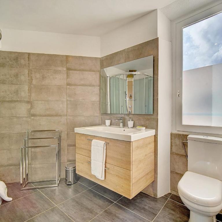 Upstays Attic 63m2 Apartment Palais Center - Appartement - 5