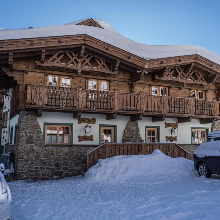 Hotel Silbertal - Almhütten - Haus mit 4 Schlafzimmern - 1