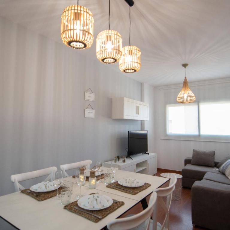 Attic Deltarelax - Three-Bedroom Apartment - 10