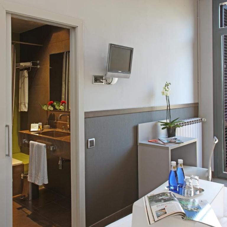 Chic & Basic Zoo - Superior Double or Twin Room - 2