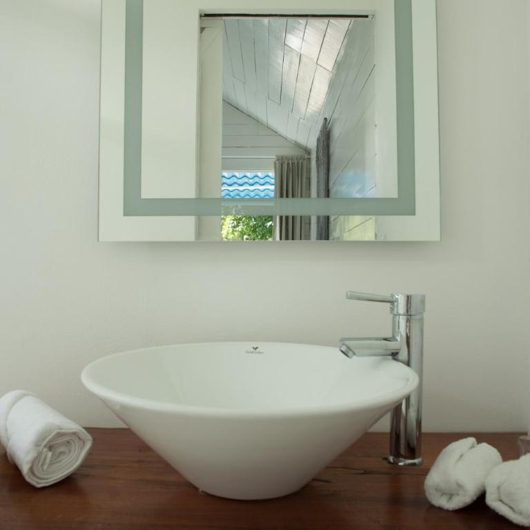 Zensus Eco Boutique Hotel - Habitación Deluxe con cama extragrande - 14