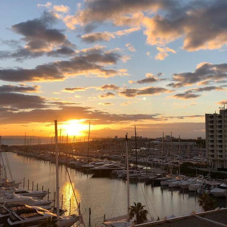 Appartement climatisé avec superbe vue mer port - Apartment mit 1 Schlafzimmer - 17