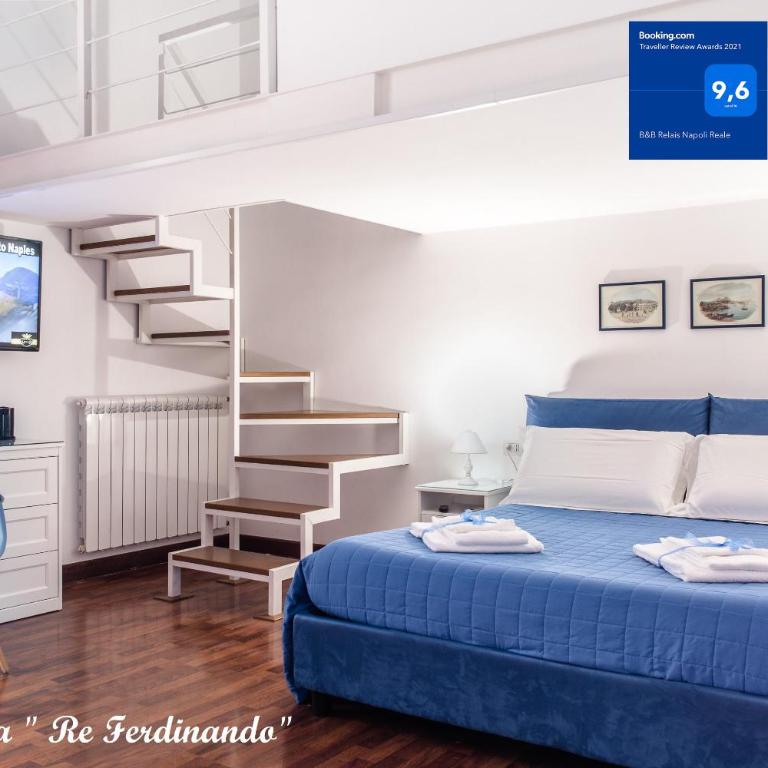 B&B Relais Napoli Reale - Quadruple Room with Private Bathroom - 1