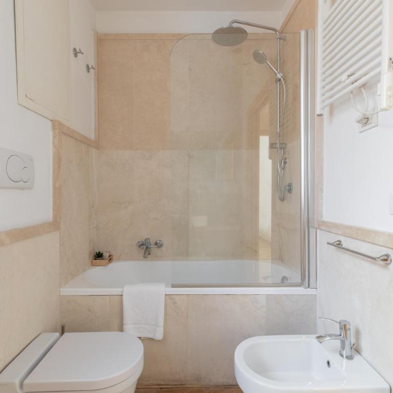 iFlat Navona White and Stylish Apartment - Two-Bedroom Apartment - 22