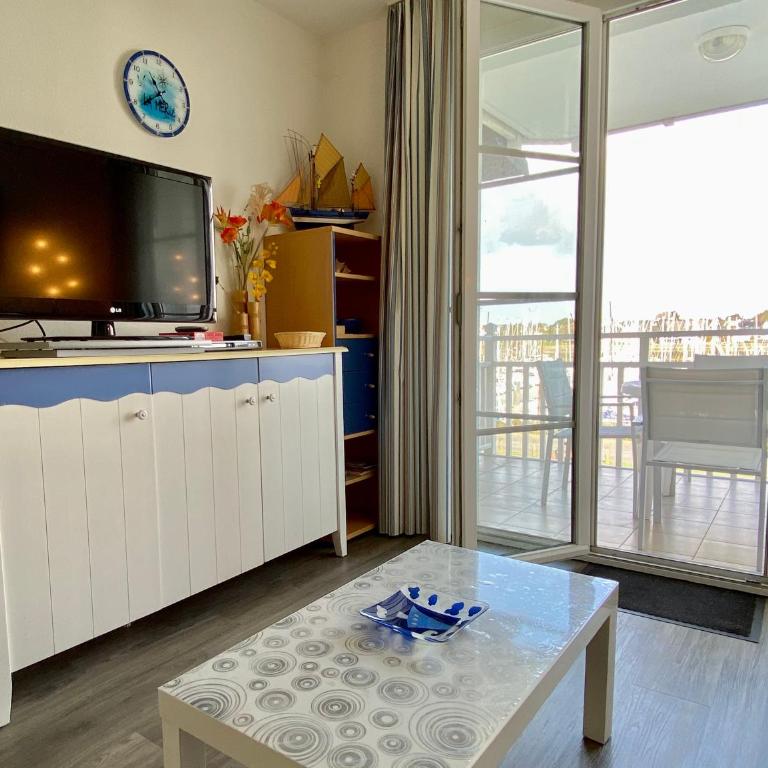 REF 060 Appartement pour quatre personnes résidence avec piscine vue Port Crouesty ARZON - Appartement 1 Chambre - 6