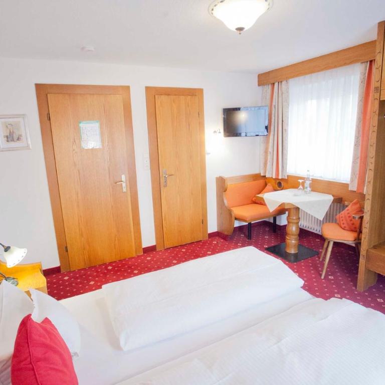 Gästehaus Birkenhof - Doppelzimmer mit Gartenblick - 4